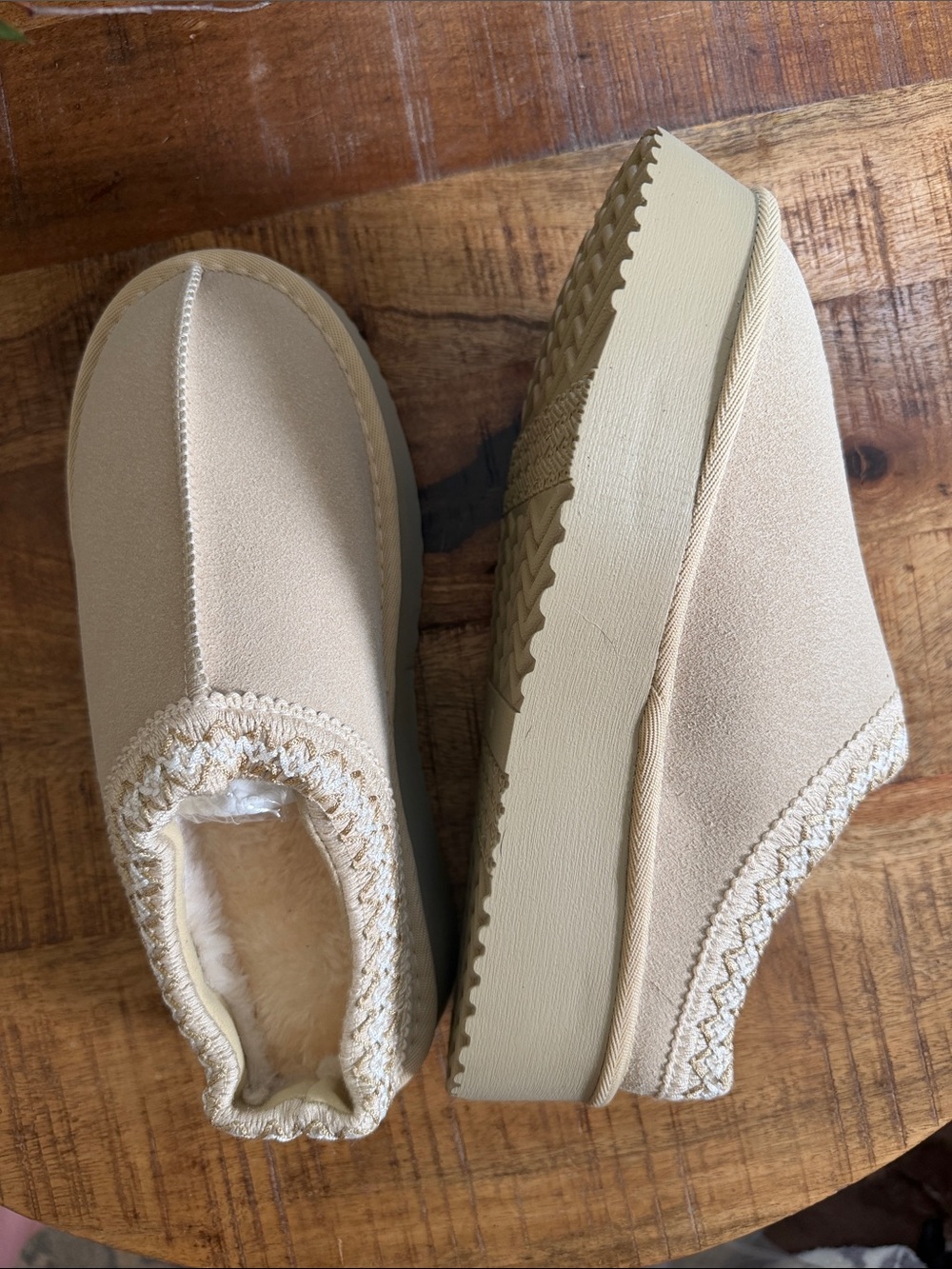 Women’s Cream Slip-On Platform Tazz Slippers